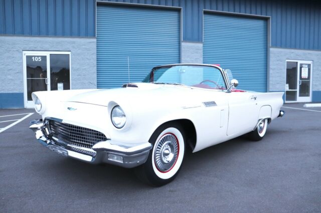 Ford Thunderbird 1957 image number 0