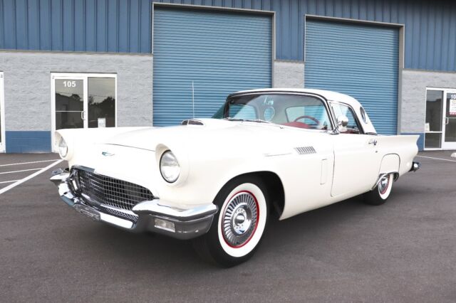 Ford Thunderbird 1957 image number 25