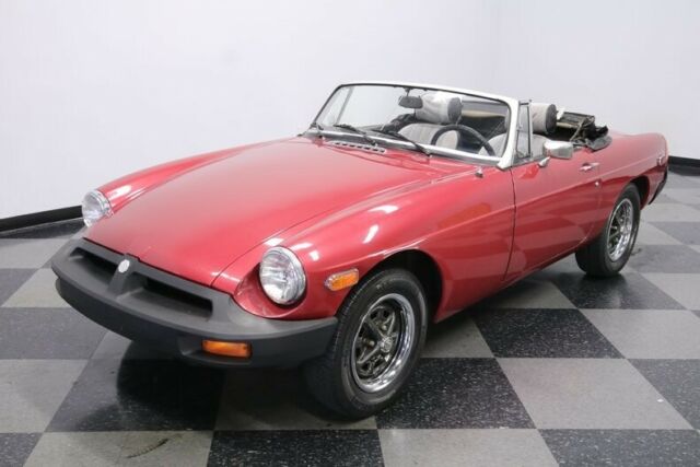 MG MGB 1975 image number 45