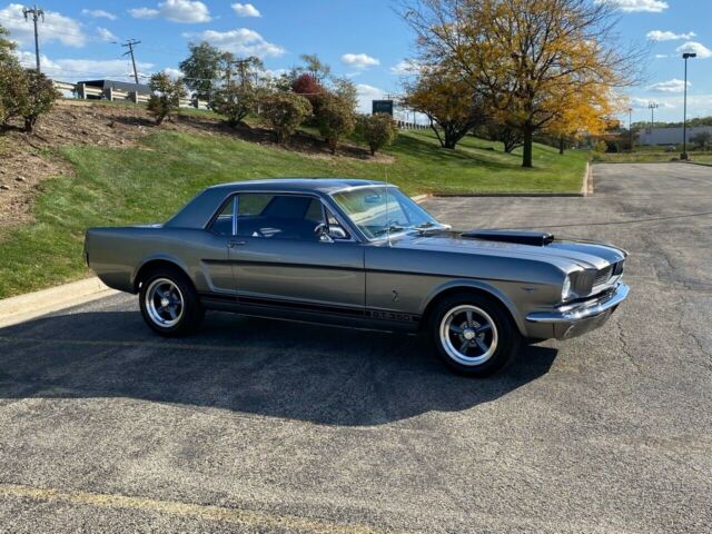 Ford Mustang 1965 image number 9