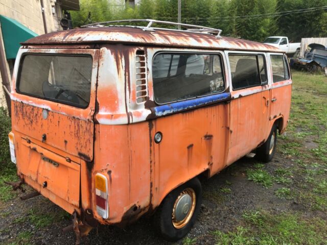 Volkswagen Bus/Vanagon 1975 image number 26