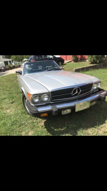 Mercedes-Benz 450SL 1977 image number 16