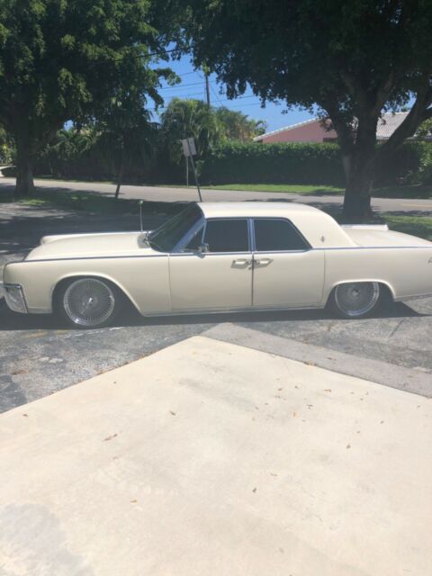 Lincoln Continental 1963 image number 0