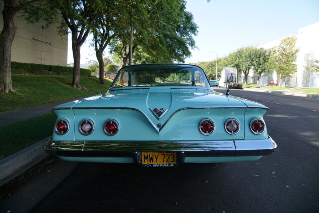 Chevrolet Impala 2 Door Hardtop Custom 1961 image number 9