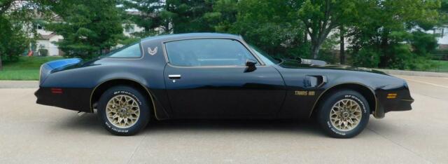 Pontiac Firebird 1977 image number 14