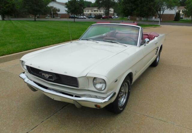 Ford Mustang 1966 image number 23