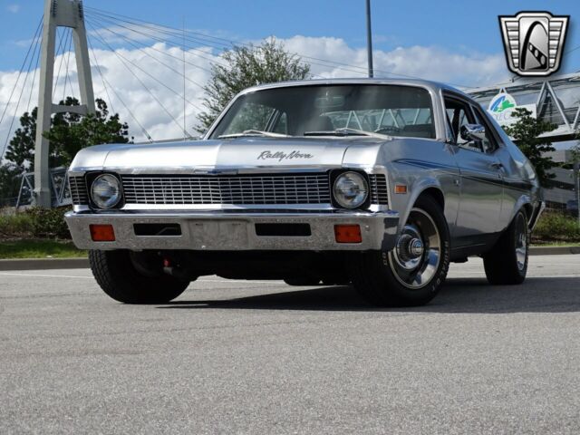 Chevrolet Nova 1972 image number 5