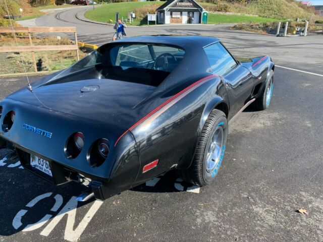 Chevrolet Corvette 1977 image number 15