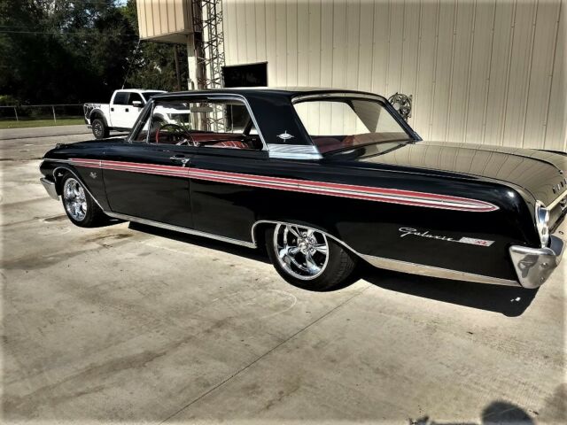 Ford Galaxie 1962 image number 13