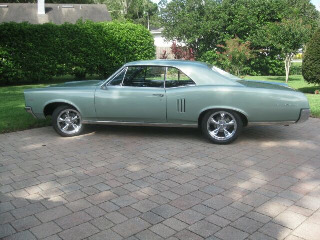 Pontiac Le Mans 1967 image number 1