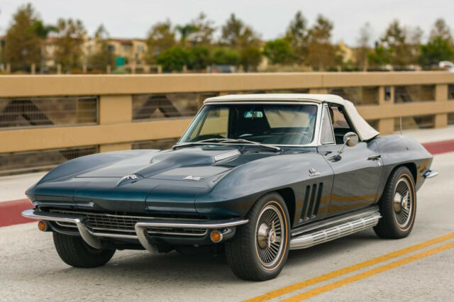 Chevrolet Corvette 1966 image number 3