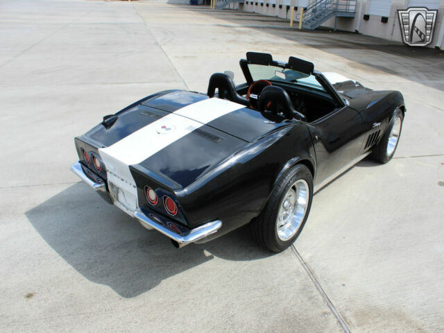 Chevrolet Corvette 1969 image number 14