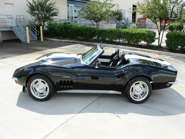 Chevrolet Corvette 1969 image number 29