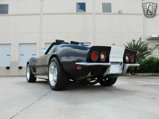 Chevrolet Corvette 1969 image number 34