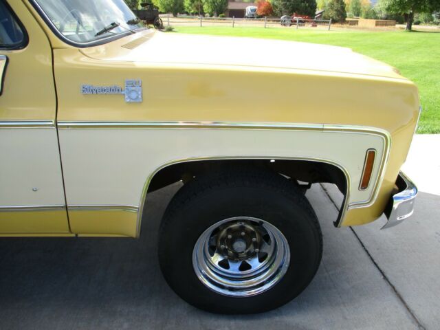 Chevrolet C/K Pickup 2500 1977 image number 11