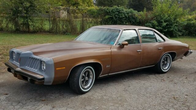 Pontiac Grand Am 1974 image number 0