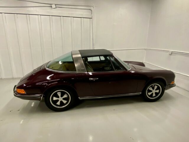 Porsche 911 1972 image number 9