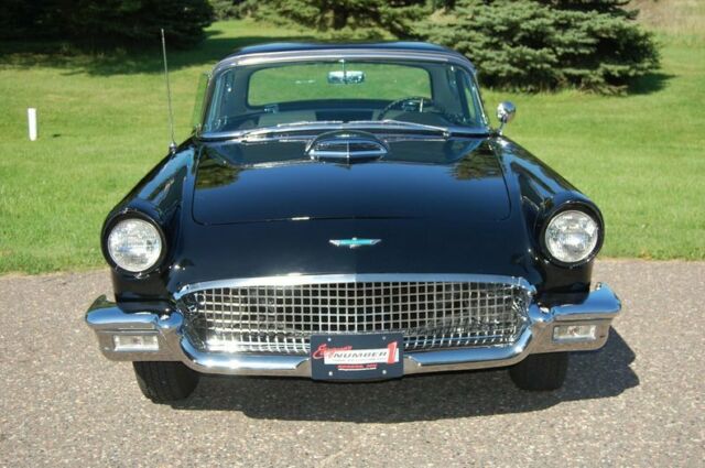 Ford Thunderbird Convertible 1957 image number 25