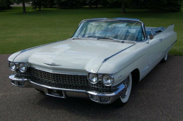 Cadillac Series 62 Convertible 1960 image number 12