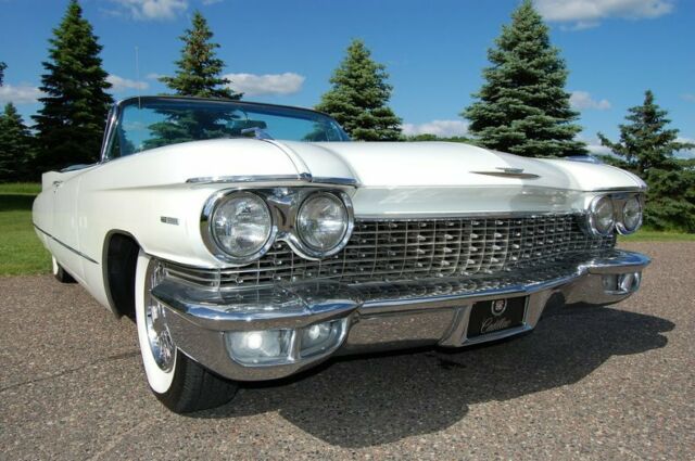 Cadillac Series 62 Convertible 1960 image number 33