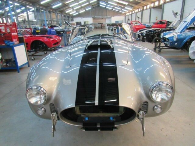 Shelby Cobra 1965 image number 20