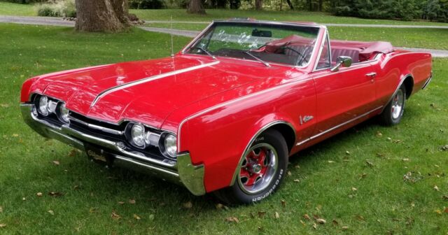 Oldsmobile Cutlass 1967 image number 1