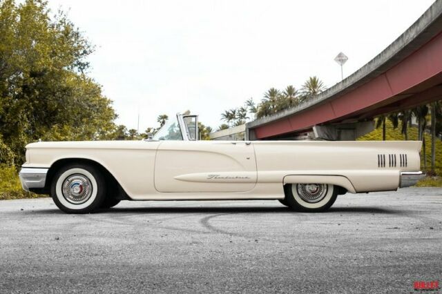 Ford Thunderbird 1960 image number 15