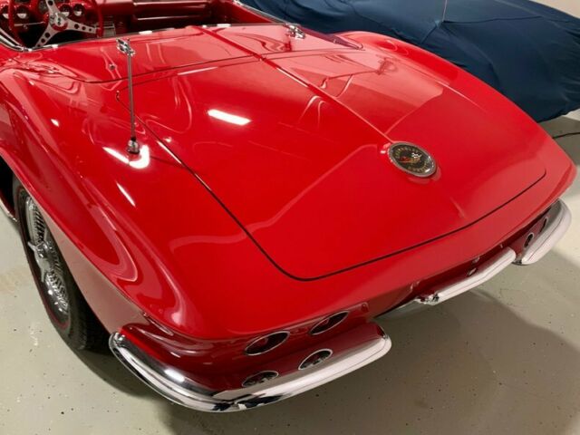 Chevrolet Corvette 1962 image number 17