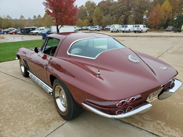 Chevrolet Corvette 1966 image number 12