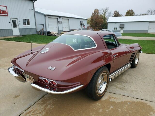 Chevrolet Corvette 1966 image number 30