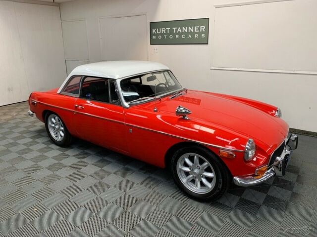 MG MGB 1970 image number 12