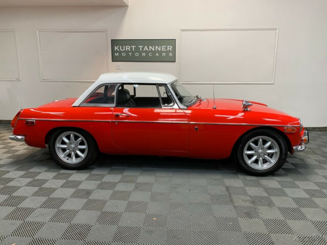 MG MGB 1970 image number 18