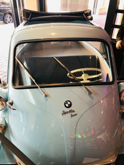 BMW Isetta 1957 image number 1