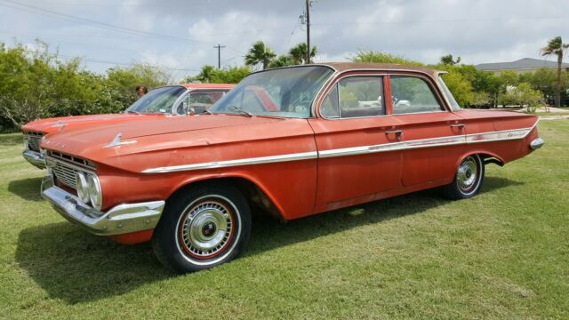 Chevrolet Impala 1961 image number 0