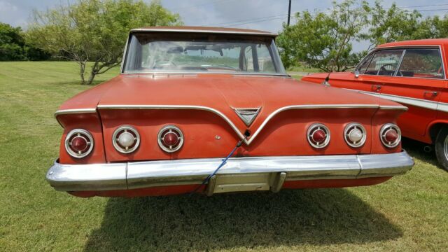 Chevrolet Impala 1961 image number 16