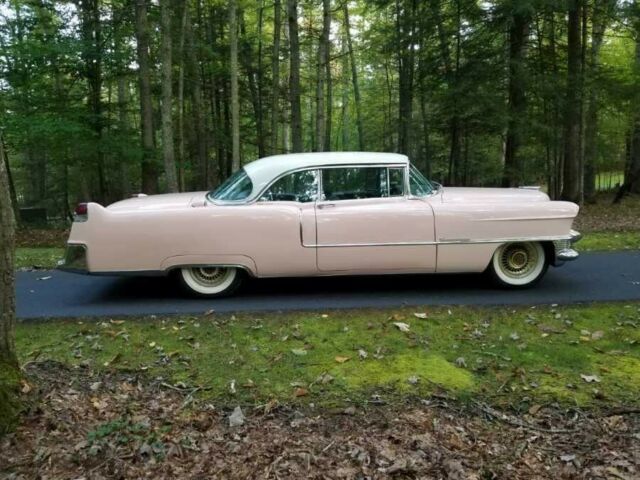 Cadillac DeVille 1955 image number 32