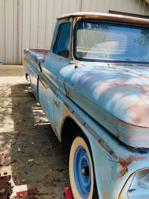 Chevrolet C10 1965 image number 2