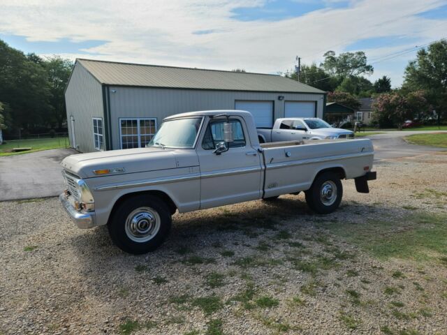 Ford F-250 1969 image number 1