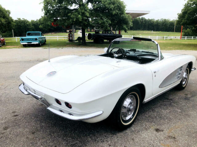 Chevrolet Corvette 1961 image number 6