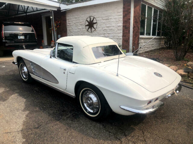 Chevrolet Corvette 1961 image number 8