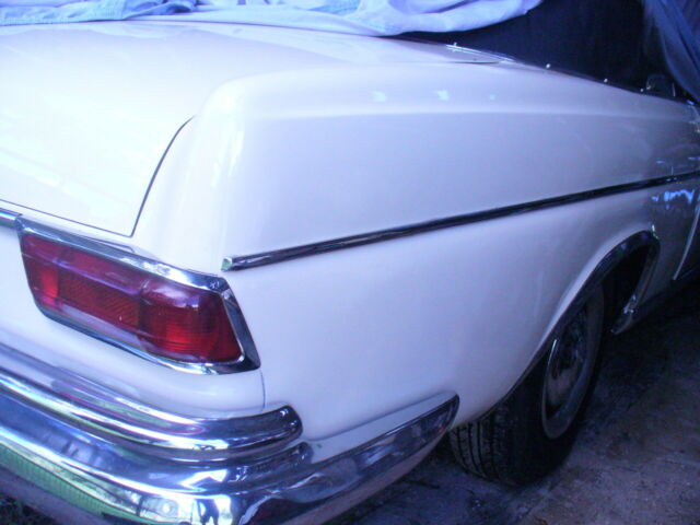 Mercedes-Benz 200-Series 1967 image number 22