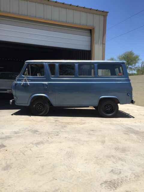 Ford E-Series Van 1967 image number 3