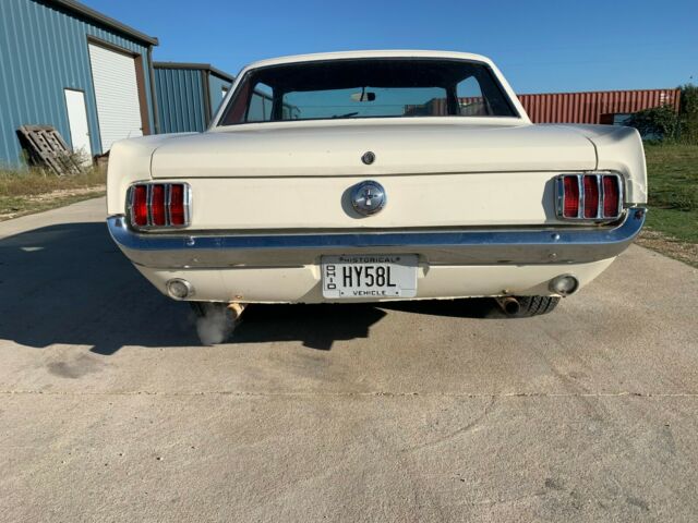 Ford Mustang 1966 image number 28