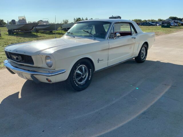 Ford Mustang 1966 image number 32