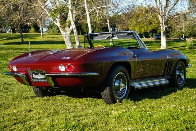 Chevrolet Corvette 1966 image number 35