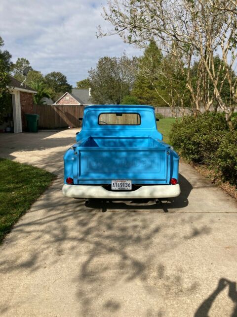 Chevrolet C-10 1962 image number 2