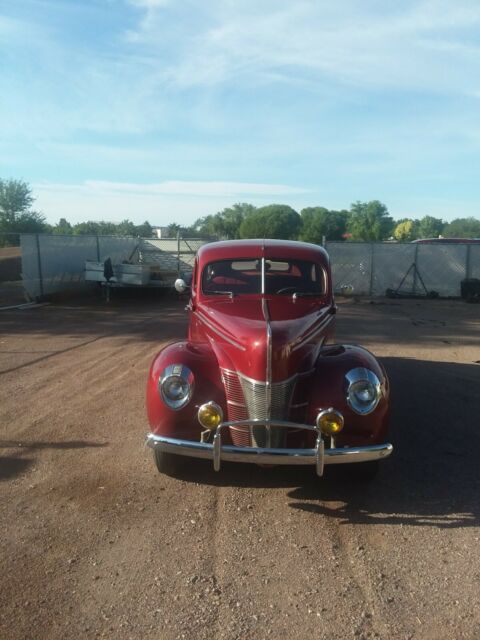 Ford Deluxe 1940 image number 14