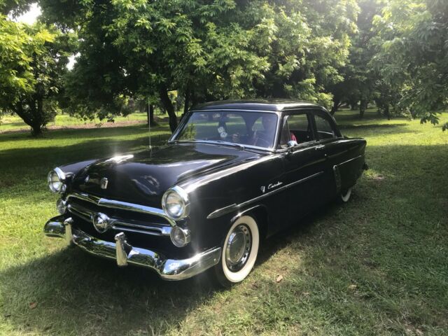 Ford Customline 1952 image number 0