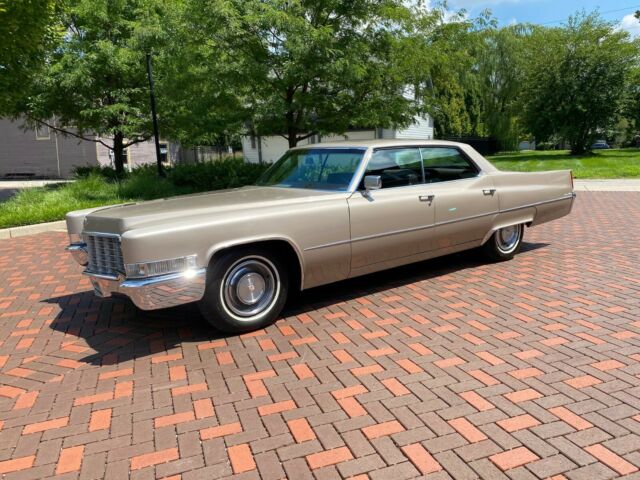 Cadillac DeVille 1969 image number 0