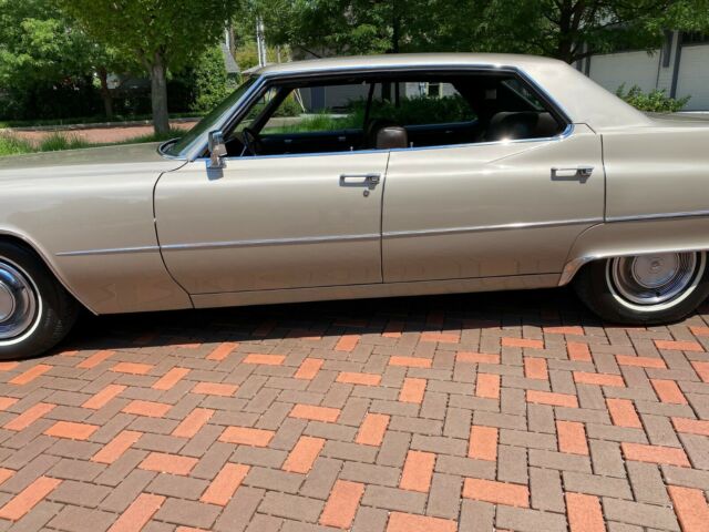 Cadillac DeVille 1969 image number 23